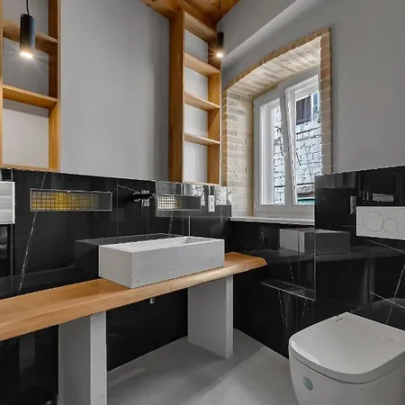 Diocletian Palace Lux Apartman Cu 2-diocletian Palace Apartment *